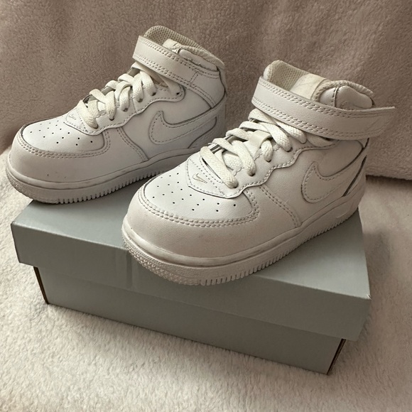 Nike Force 1 Mid - Picture 4 of 6